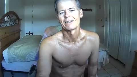 hewes1 online show from December 22, 2025, 6:38 pm