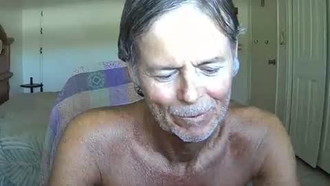 Snapshot of hewes1 chatting on April 18, 2026, 7:07 pm hewes1 online show from April 18, 2026, 7:07 pm