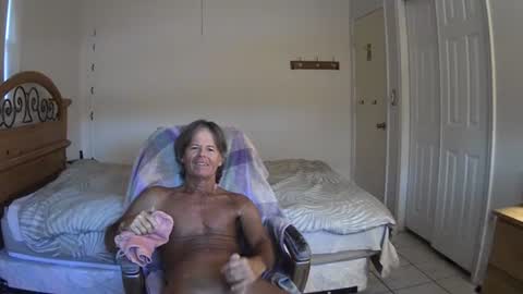 Snapshot of hewes1 chatting on July 27, 2026, 11:06 am hewes1 online show from July 27, 2026, 11:06 am