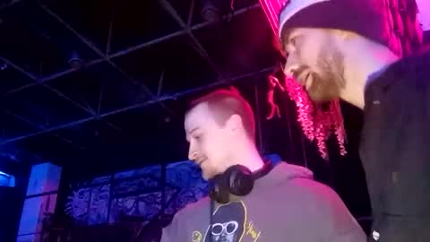 Arnold online show from December 25, 2024, 8:17 pm