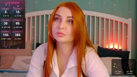 Snapshot of hey_cassie chatting on June 4, 2026, 3:18 pm hey_cassie online show from June 4, 2026, 3:18 pm