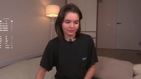 Snapshot of heyim_laura chatting on July 11, 2026, 8:06 am Laura online show from July 11, 2026, 8:06 am