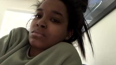 heyyou301990 online show from October 24, 2025, 7:32 pm