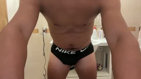 hhernan1 online show from January 22, 2025, 10:26 pm