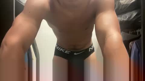 hhernan1 online show from February 8, 2026, 10:57 pm