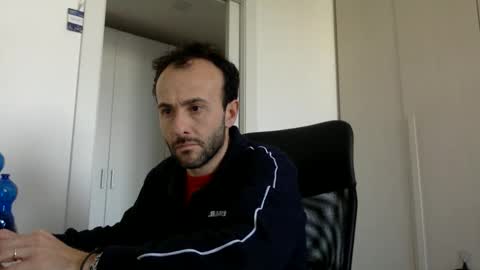 hhombre online show from March 27, 2026, 2:39 pm