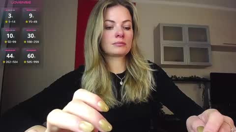 Lina online show from March 19, 2026, 9:57 am