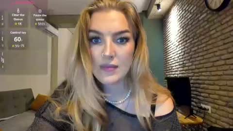 Snapshot of hi_lina chatting on July 15, 2026, 2:50 am Hi lina online show from July 15, 2026, 2:50 am