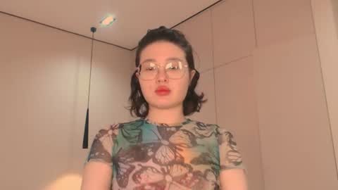 Snapshot of hiaru_cutie chatting on July 1, 2026, 5:42 am Hiaru online show from July 1, 2026, 5:42 am
