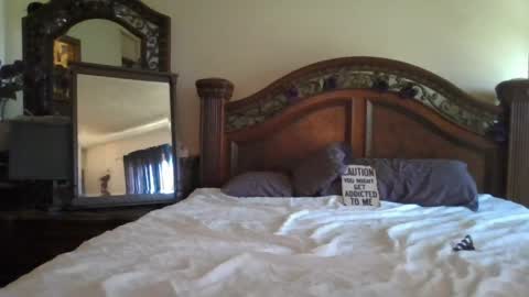 Snapshot of hidden_gold_milf chatting on April 21, 2026, 5:39 pm hidden_gold_milf online show from April 21, 2026, 5:39 pm