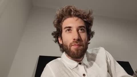 Snapshot of hiddengaze chatting on February 24, 2026, 7:28 am HiddenGaze online show from February 24, 2026, 7:28 am