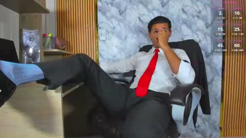Snapshot of hiddenoffice chatting on June 25, 2026, 3:50 am George online show from June 25, 2026, 3:50 am