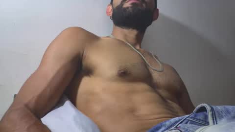 hideonbush online show from April 11, 2026, 3:05 pm