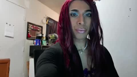 Snapshot of hihheelstranny chatting on February 22, 2025, 10:18 am hihheelstranny online show from February 22, 2025, 10:18 am