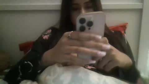 hijababyxo online show from October 29, 2025, 7:32 am