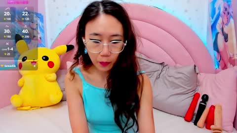 Hikori online show from December 12, 2024, 1:43 am