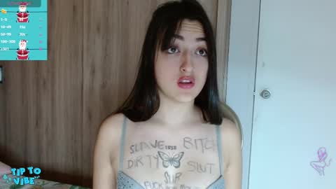 Snapshot of hilary__thompson chatting on December 11, 2024, 5:15 pm hilary thompson online show from December 11, 2024, 5:15 pm