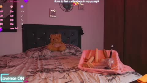 Snapshot of hilary_jones_22 chatting on January 18, 2025, 1:52 am LUNA new account  FOLLOW ME online show from January 18, 2025, 1:52 am