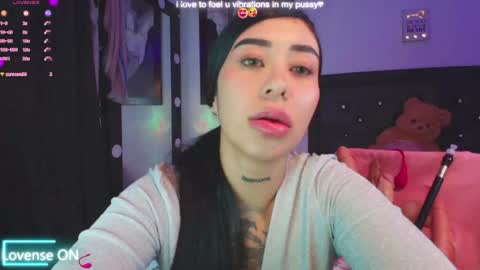 Snapshot of hilary_jones_22 chatting on January 21, 2025, 11:13 pm LUNA new account  FOLLOW ME online show from January 21, 2025, 11:13 pm