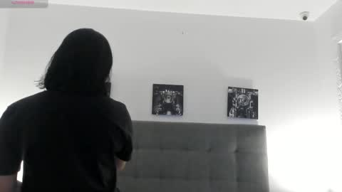 hilary_tailor online show from February 18, 2026, 11:17 am