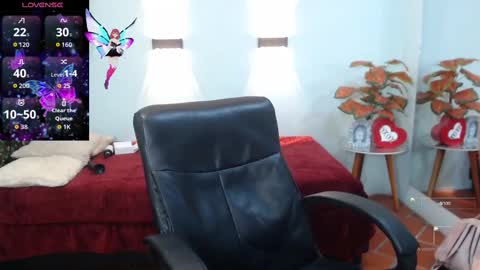 Snapshot of hilaryclowerx chatting on October 5, 2025, 2:54 am H I L A R Y online show from October 5, 2025, 2:54 am
