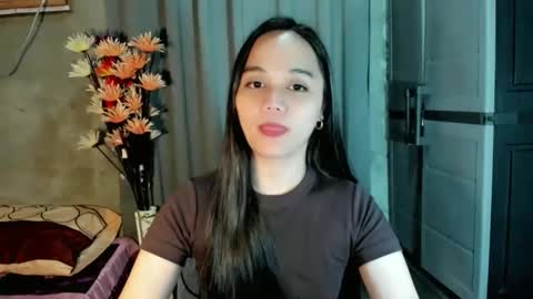 hilarymolly online show from March 1, 2026, 2:46 am