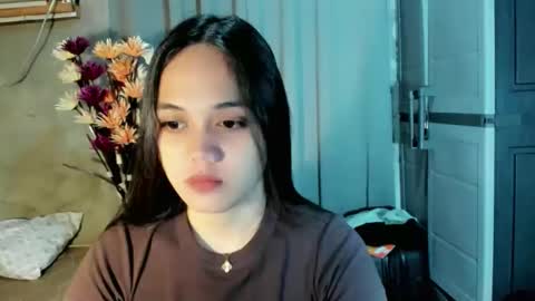 Snapshot of hilarymolly chatting on April 27, 2026, 8:34 am hilarymolly online show from April 27, 2026, 8:34 am