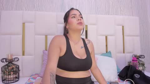 Hillary online show from November 9, 2025, 9:40 am