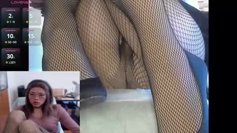 Himeko online show from February 27, 2026, 5:57 pm