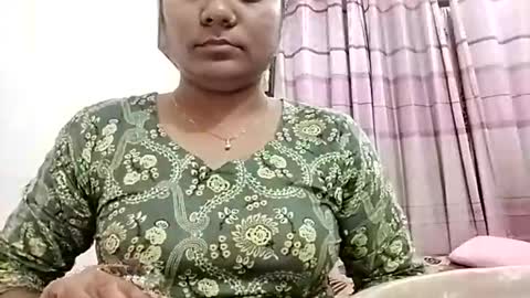 himuhimu22 online show from February 24, 2026, 3:21 pm