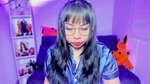 Hinata online show from January 18, 2025, 10:49 am