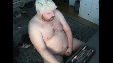 Snapshot of hipguy91 chatting on April 22, 2026, 6:53 pm hipguy91 online show from April 22, 2026, 6:53 pm