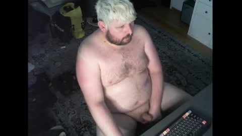 Snapshot of hipguy91 chatting on May 6, 2026, 6:57 pm hipguy91 online show from May 6, 2026, 6:57 pm