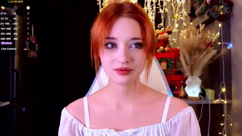 Snapshot of hisoka__akerley chatting on December 5, 2025, 7:54 pm Ella online show from December 5, 2025, 7:54 pm