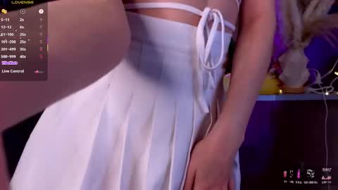 Ella online show from March 26, 2026, 6:57 pm