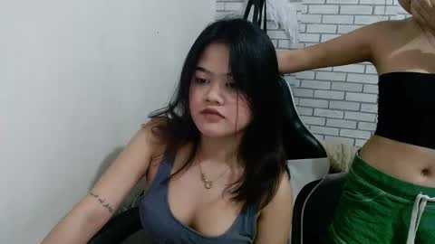 hoelyfloryn online show from February 12, 2026, 2:01 pm