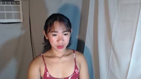 Karrie3 online show from November 26, 2025, 3:13 pm