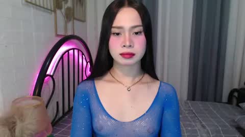 Snapshot of hoelymolly chatting on July 2, 2026, 6:58 pm hoelymolly online show from July 2, 2026, 6:58 pm