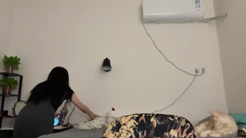 amy online show from September 29, 2025, 12:32 pm