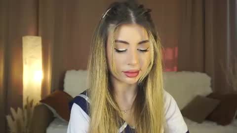 Snapshot of holayoula chatting on July 16, 2026, 8:09 am Moni Monica online show from July 16, 2026, 8:09 am