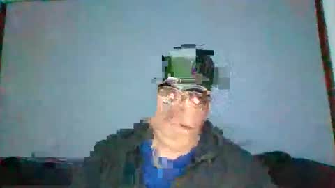 Snapshot of holden_minutz chatting on June 10, 2026, 8:02 am holden_minutz online show from June 10, 2026, 8:02 am