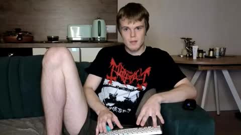 Snapshot of holdonbitch chatting on September 16, 2025, 9:05 pm Misha and Stacy online show from September 16, 2025, 9:05 pm