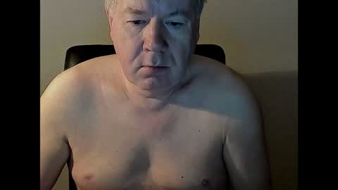 Snapshot of holgerhb53 chatting on February 7, 2025, 3:12 am Holger online show from February 7, 2025, 3:12 am