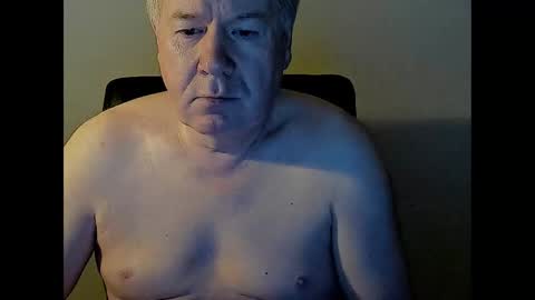 Snapshot of holgerhb53 chatting on February 13, 2025, 2:34 am Holger online show from February 13, 2025, 2:34 am