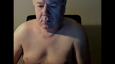 Snapshot of holgerhb53 chatting on February 28, 2025, 1:05 am Holger online show from February 28, 2025, 1:05 am