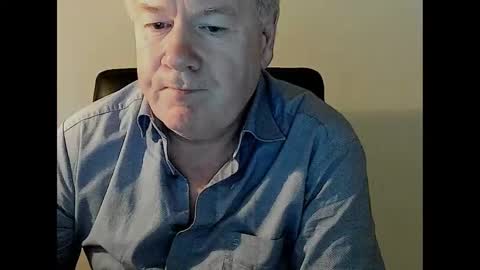 Snapshot of holgerhb53 chatting on March 7, 2025, 3:39 pm Holger online show from March 7, 2025, 3:39 pm