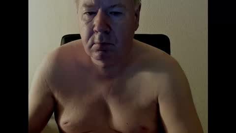 Snapshot of holgerhb53 chatting on September 21, 2025, 2:35 am Holger online show from September 21, 2025, 2:35 am
