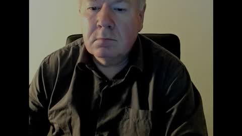 Snapshot of holgerhb53 chatting on October 15, 2025, 9:20 am Holger online show from October 15, 2025, 9:20 am