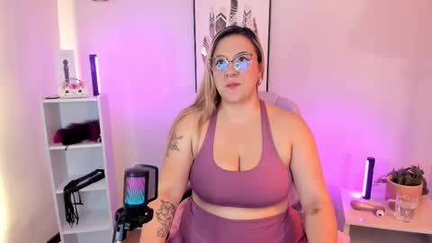 Hollie online show from March 12, 2026, 12:22 pm