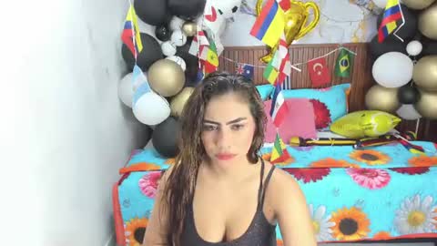 Snapshot of holly_22 chatting on July 3, 2026, 11:05 am Holly 22 online show from July 3, 2026, 11:05 am